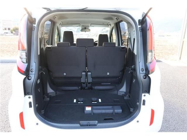 TOYOTA SIENTA HYBRID 2024 Image 31