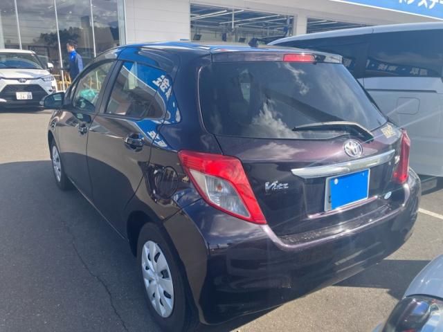TOYOTA VITZ 2013 Image 31