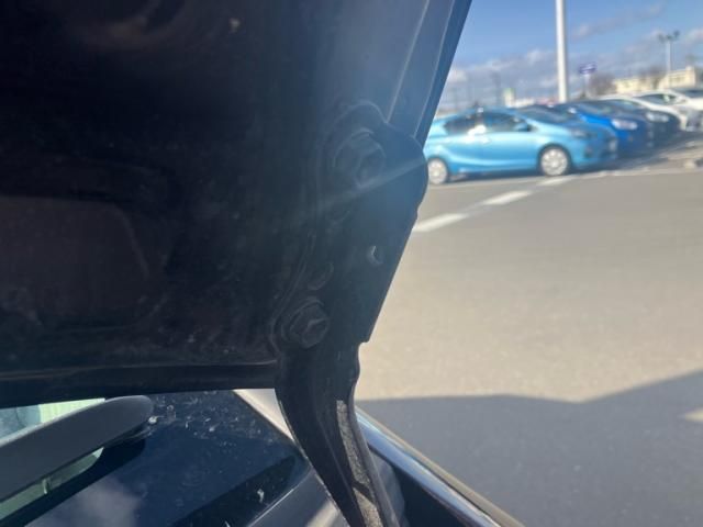 TOYOTA VITZ 2013 Image 31