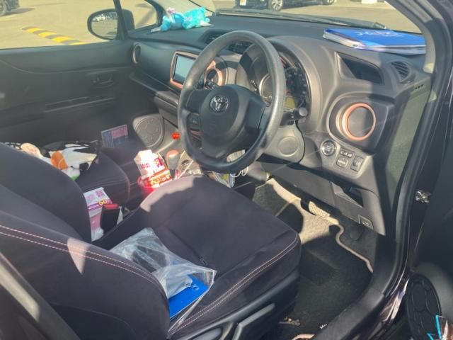 TOYOTA VITZ 2013 Image 31