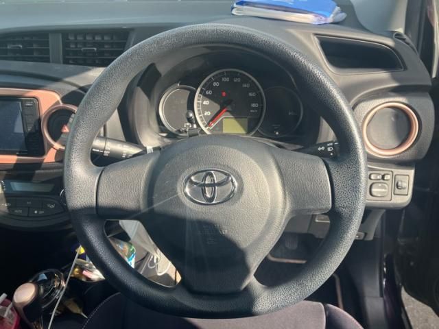 TOYOTA VITZ 2013 Image 31