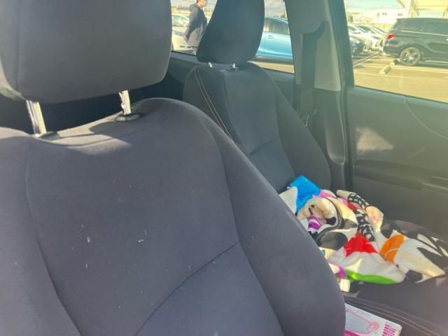 TOYOTA VITZ 2013 Image 31