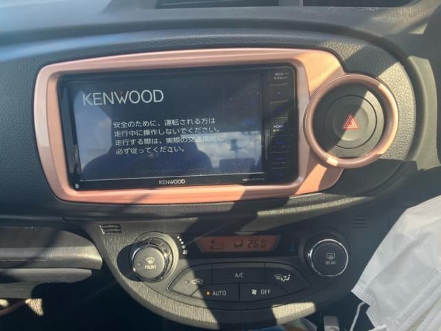 TOYOTA VITZ 2013 Image 31