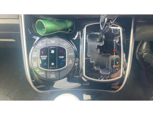 TOYOTA ESQUIRE 2017 Image 31