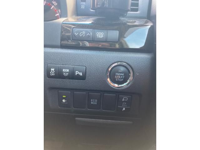 TOYOTA VELLFIRE 2013 Image 31