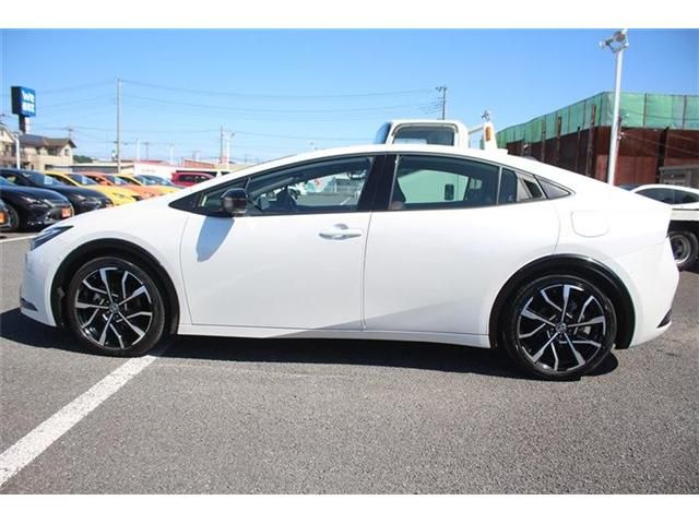 TOYOTA PRIUS PHV 2023 Image 31