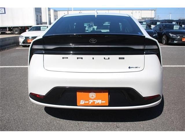 TOYOTA PRIUS PHV 2023 Image 31
