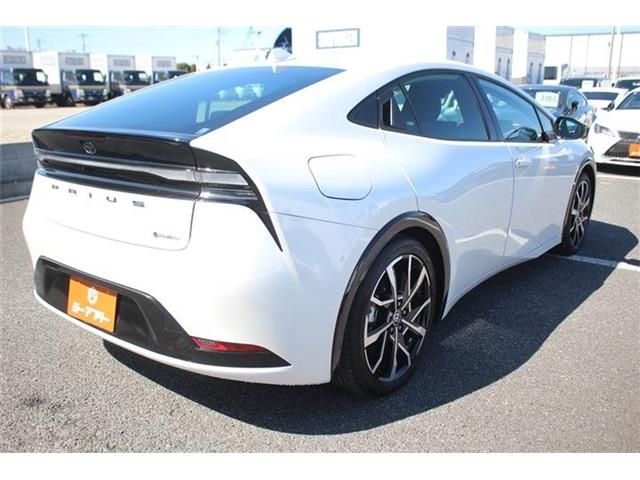 TOYOTA PRIUS PHV 2023 Image 31