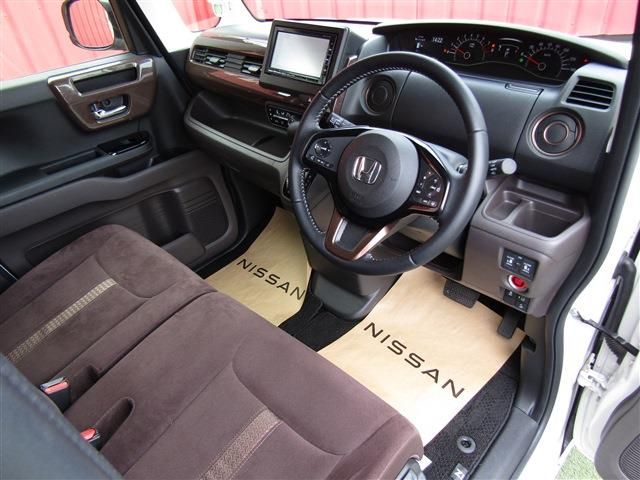 HONDA N BOX 2019 Image 31