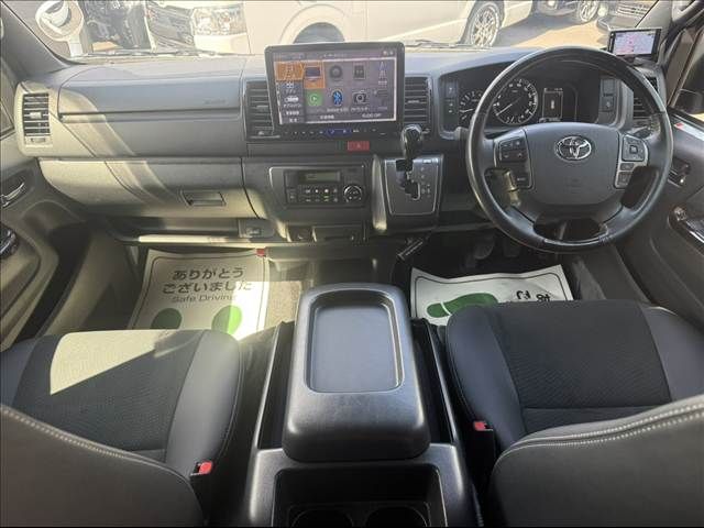 TOYOTA HIACE VAN 4WD 2024 Image 31