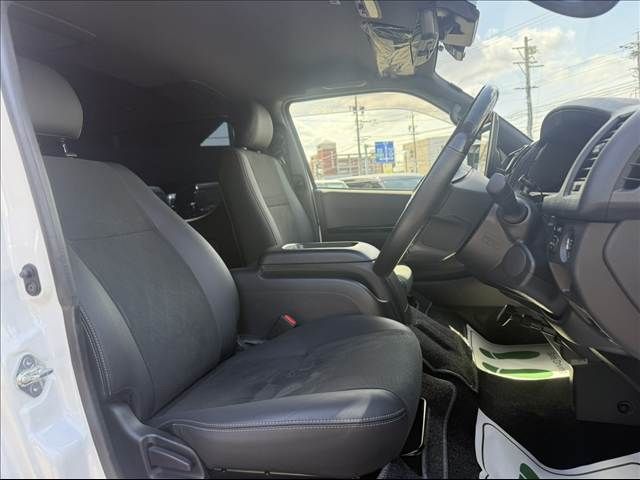 TOYOTA HIACE VAN 4WD 2024 Image 31