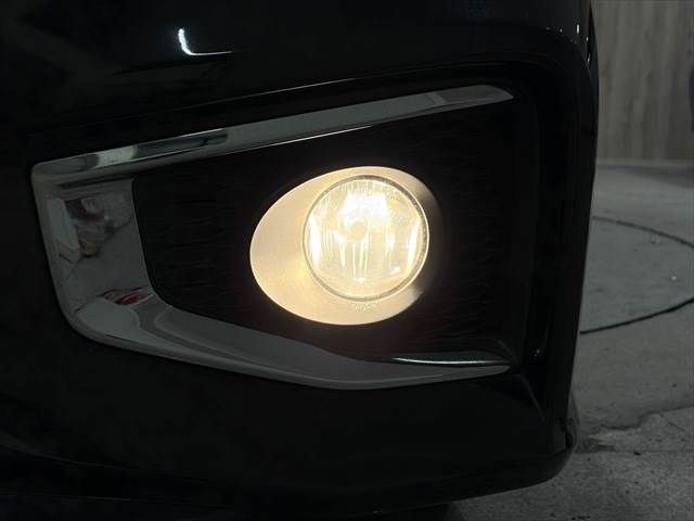 NISSAN ELGRAND 2015 Image 31