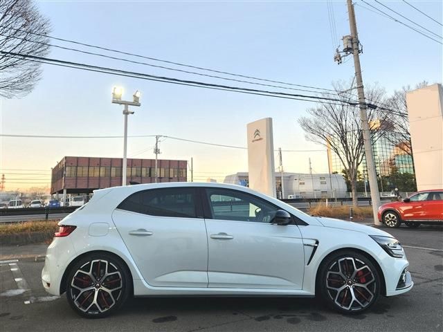 RENAULT MEGANE HATCH 2020 Image 31