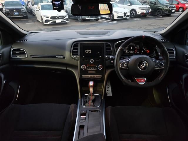 RENAULT MEGANE HATCH 2020 Image 31