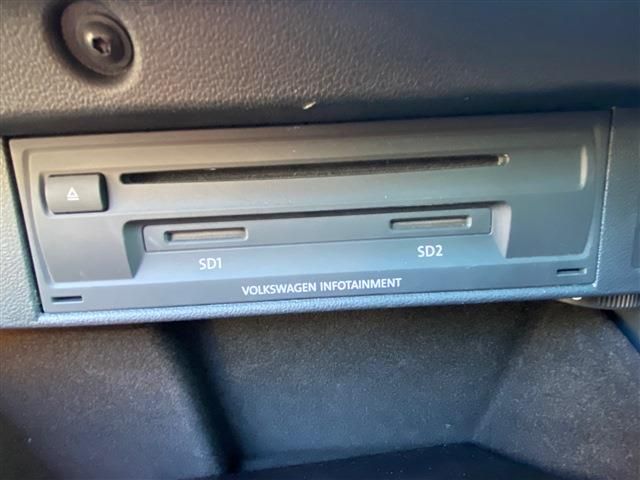 VOLKSWAGEN GOLF VARI 2019 Image 31