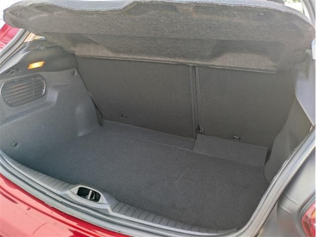 PEUGEOT 208 2016 Image 31