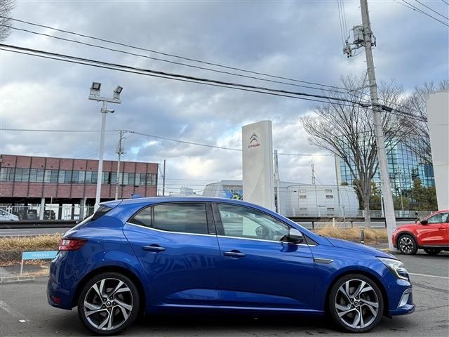 RENAULT MEGANE HATCH 2018 Image 31