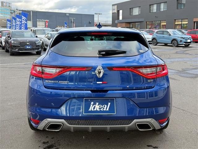 RENAULT MEGANE HATCH 2018 Image 31