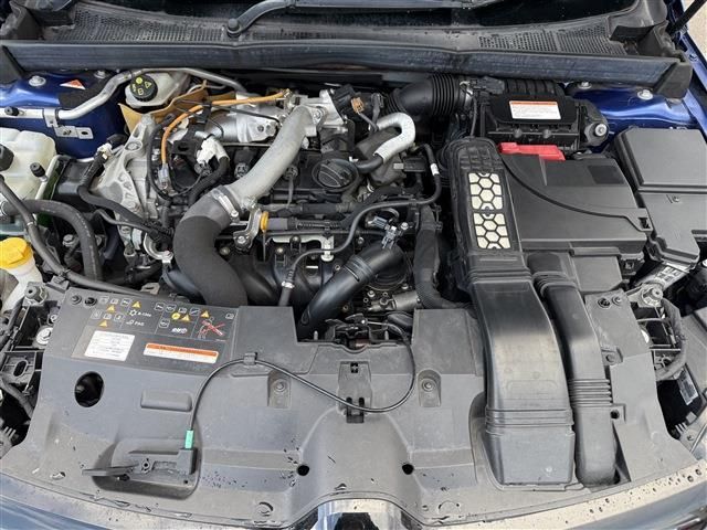 RENAULT MEGANE HATCH 2018 Image 31