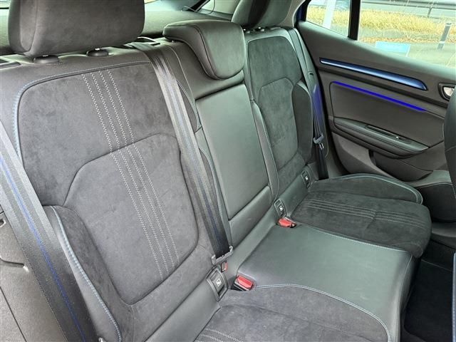 RENAULT MEGANE HATCH 2018 Image 31