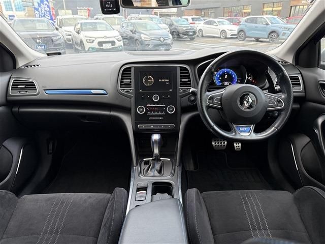 RENAULT MEGANE HATCH 2018 Image 31