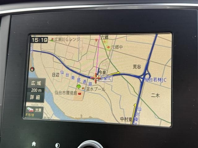 RENAULT MEGANE HATCH 2018 Image 31