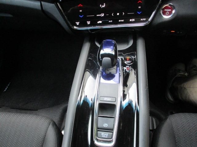 HONDA VEZEL HYBRID 2016 Image 31