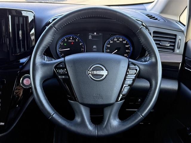 NISSAN ELGRAND 2024 Image 31