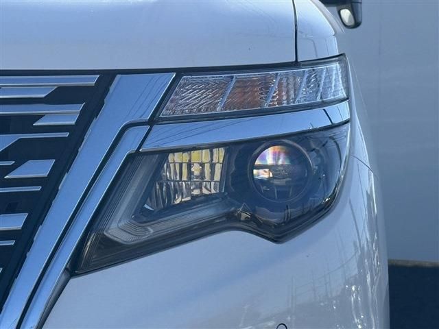 NISSAN ELGRAND 2024 Image 31