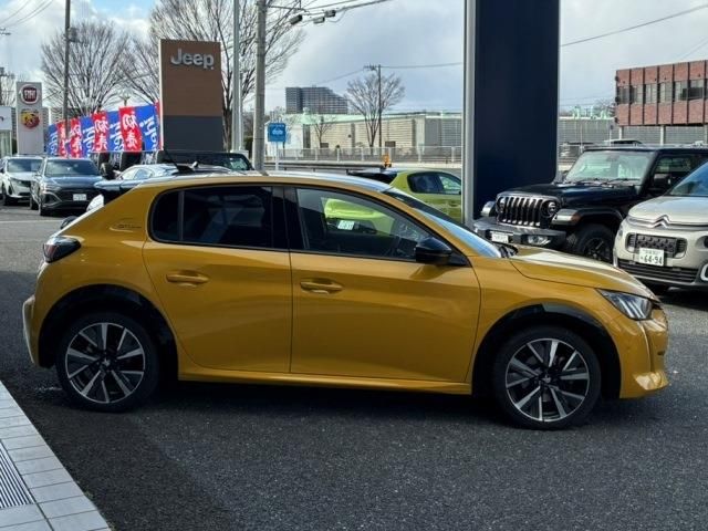 PEUGEOT 208 2020 Image 31