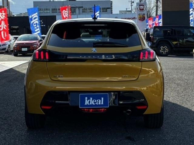 PEUGEOT 208 2020 Image 31