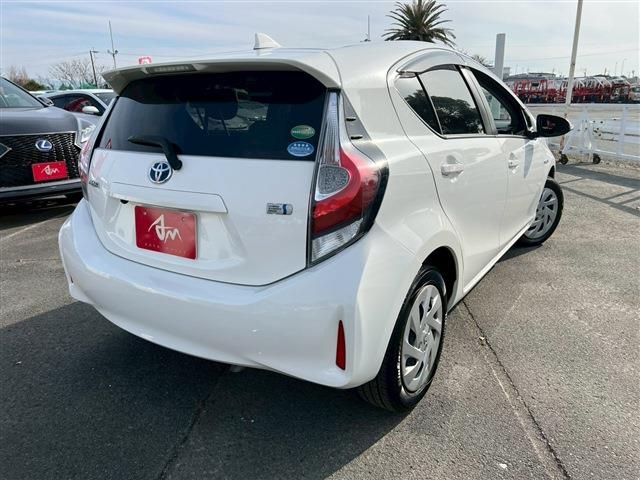 TOYOTA AQUA 2018 Image 31