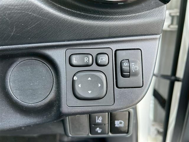 TOYOTA AQUA 2018 Image 31