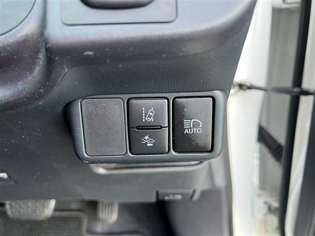 TOYOTA AQUA 2018 Image 31