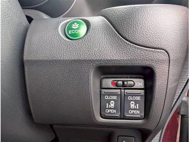 HONDA N BOX 2015 Image 31