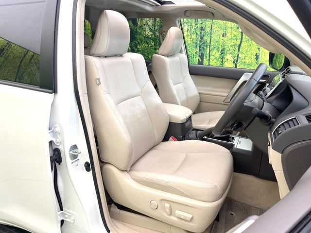 TOYOTA LANDCRUISER PRADO 2023 Image 31