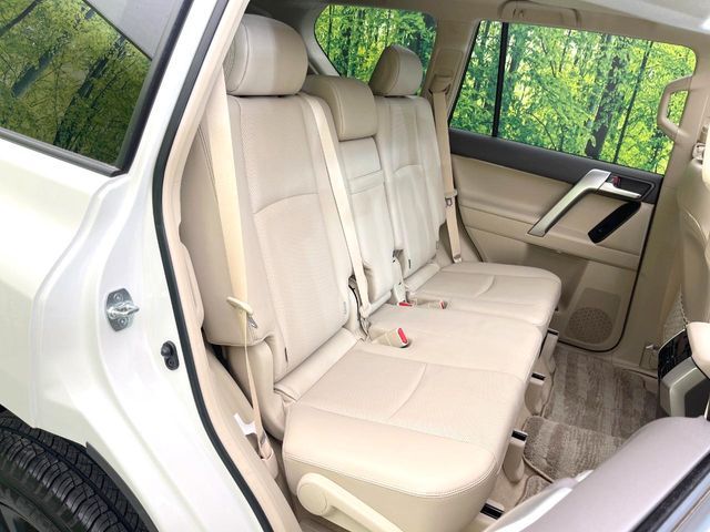 TOYOTA LANDCRUISER PRADO 2023 Image 31