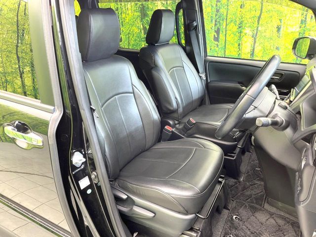 TOYOTA VOXY 2018 Image 31