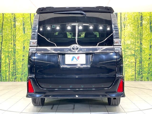 TOYOTA VOXY 2018 Image 31