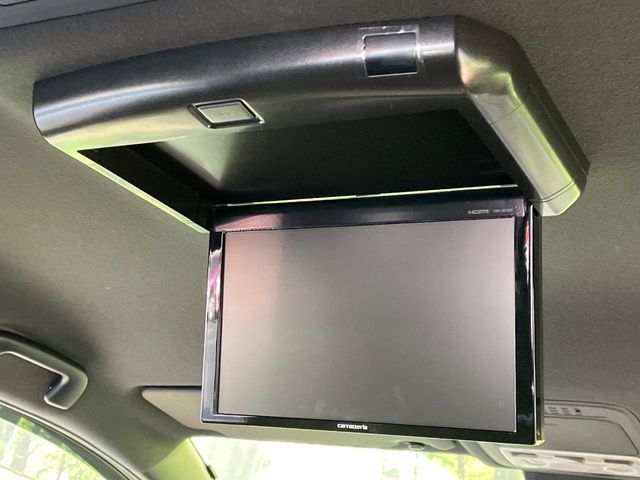 TOYOTA VOXY HYBRID 2017 Image 31