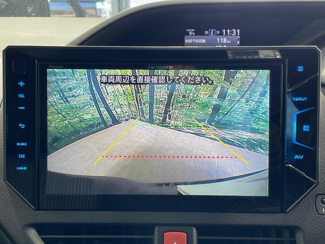 TOYOTA VOXY HYBRID 2017 Image 31