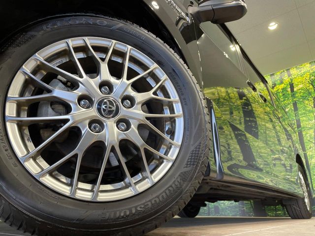 TOYOTA VOXY HYBRID 2017 Image 31