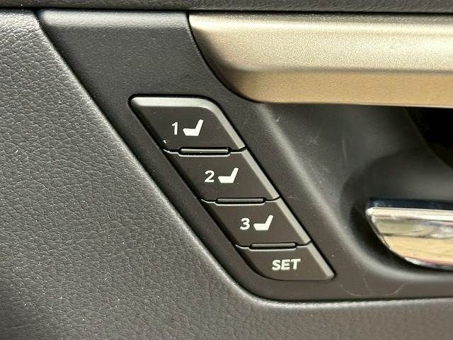 TOYOTA LEXUS RX200T AWD 2017 Image 31