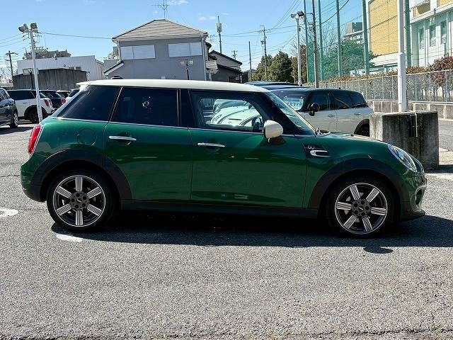 BMW MINI COOPER D 5DOOR 2020 Image 31