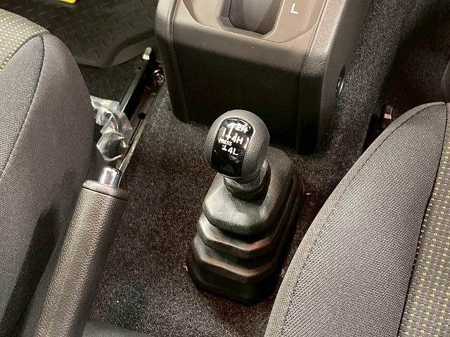 SUZUKI JIMNY NOMADE 2026 Image 31