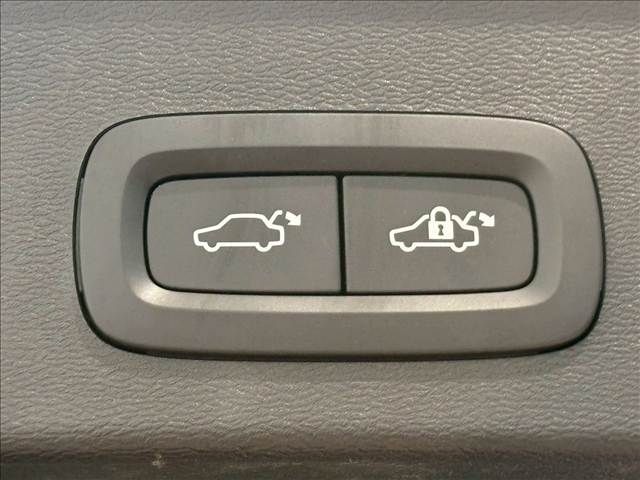 VOLVO XC40 2020 Image 31