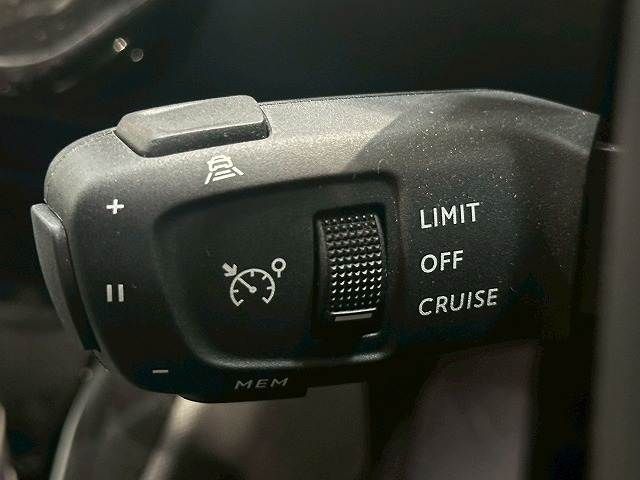 PEUGEOT 2008 2020 Image 31