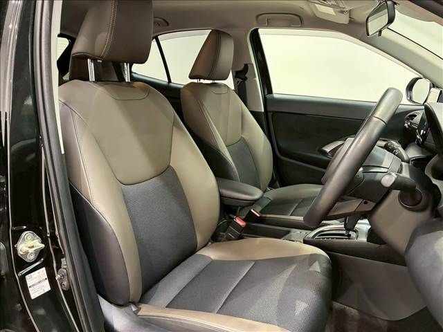 TOYOTA YARIS CROSS HYBRID 2025 Image 31