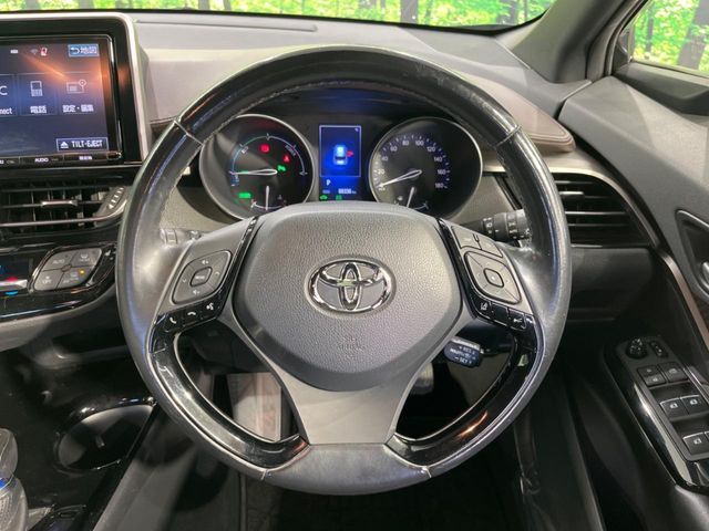 TOYOTA C-HR 2017 Image 31