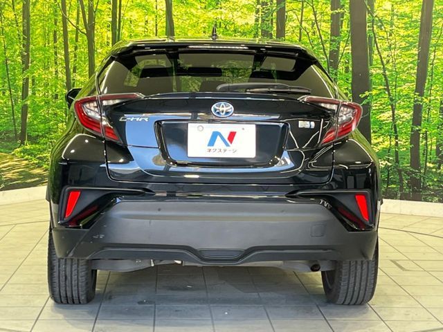 TOYOTA C-HR 2017 Image 31